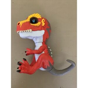 Fingerlings Untamed Dinosaur T-Rex Ripsaw Red WowWee 2017 Toy Raptor‎ Dino